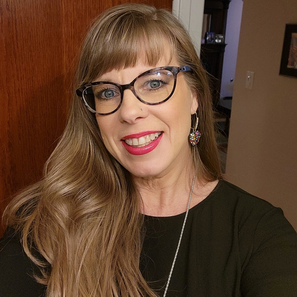 Meet your Posher, Gina